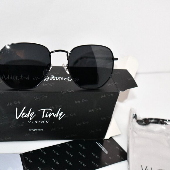 Veda Tinda Vision Sunglasses Trendy Retro Oval & Square Shades with UV400 Protec - Picture 2 of 5